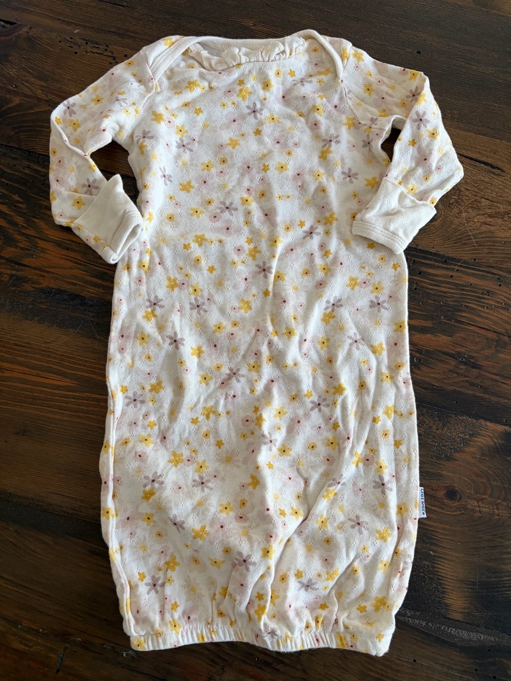 Bundle (3) baby nightgowns